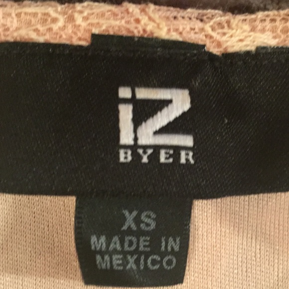 Cute light pink t-shirt/tank byer size xs - Picture 3 of 3